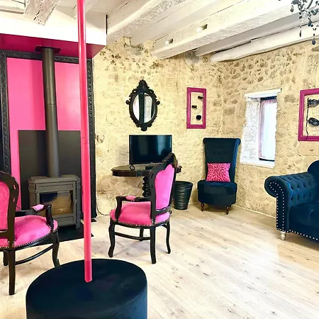 Caporizon-lov'bnb-la Seule House De Dordogne